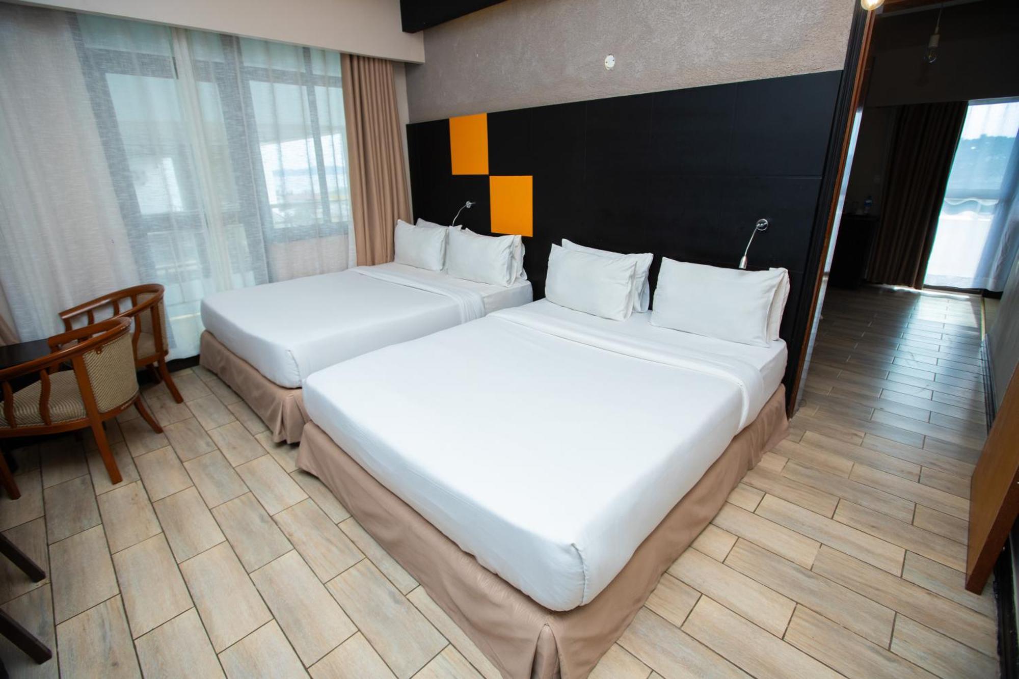 Gold Crest Hotel Mwanza Extérieur photo
