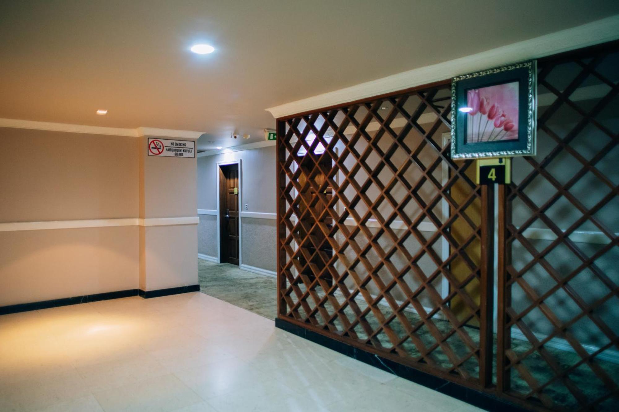 Gold Crest Hotel Mwanza Extérieur photo