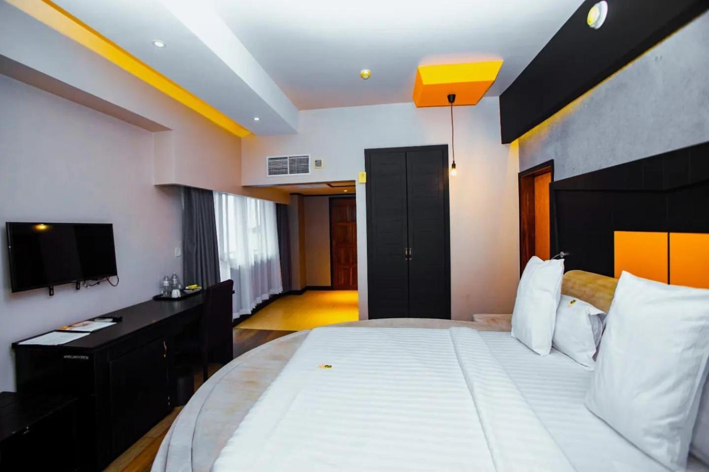 Gold Crest Hotel Mwanza Extérieur photo